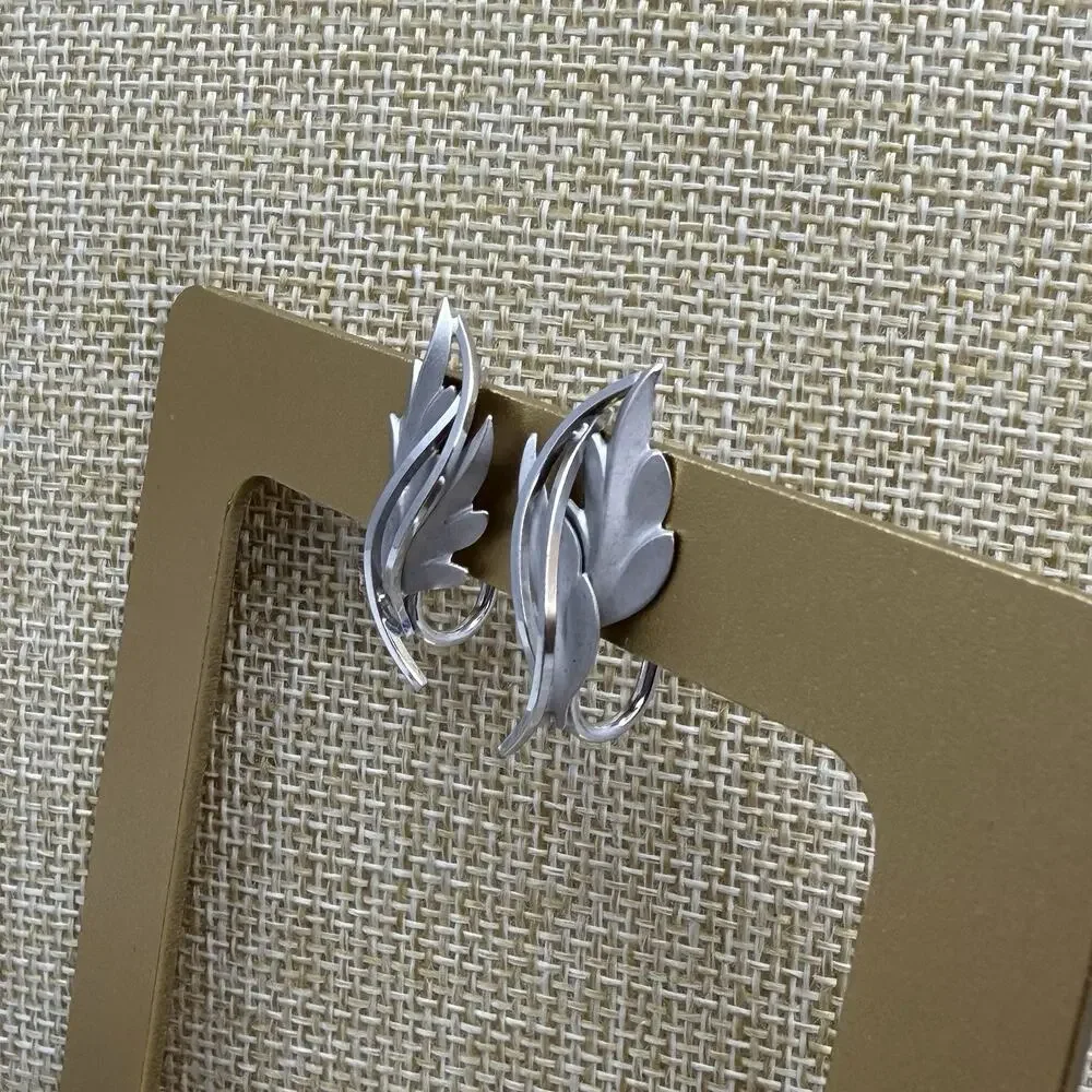 DCE Curtis Sterling Silver Leaf Screw Back Earrings Vintage Jewelry
